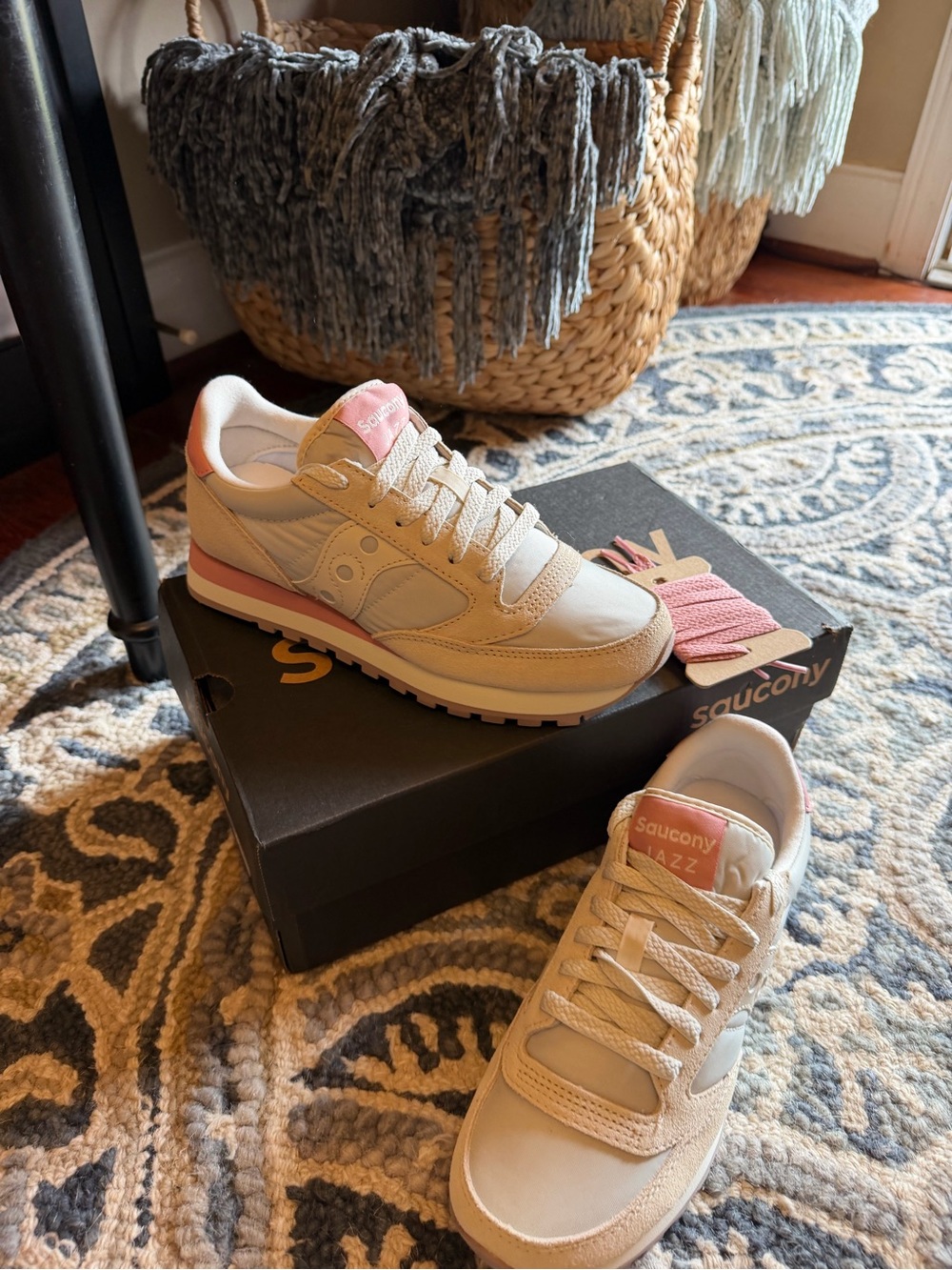 Saucony Cream Sneakers with Pink Accents